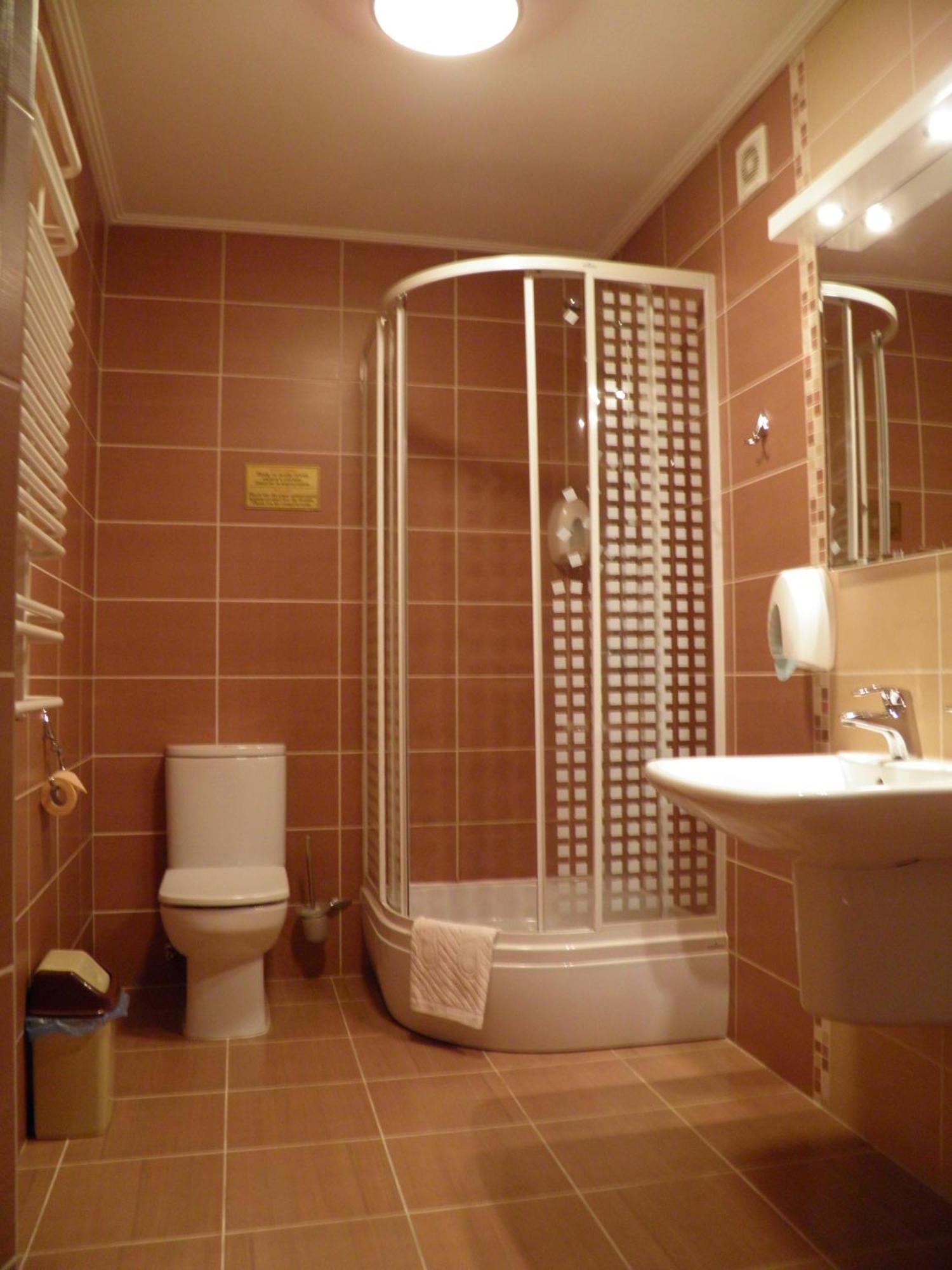 Magnat Otel Mukaçeve Dış mekan fotoğraf