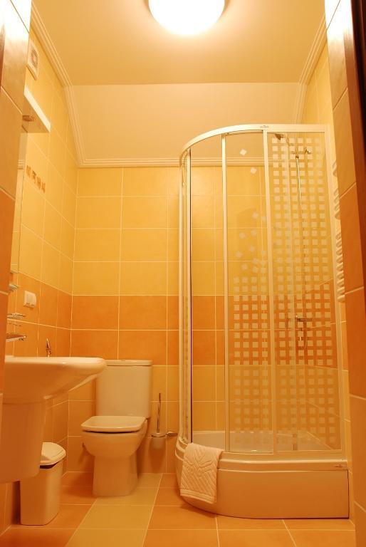 Magnat Otel Mukaçeve Dış mekan fotoğraf