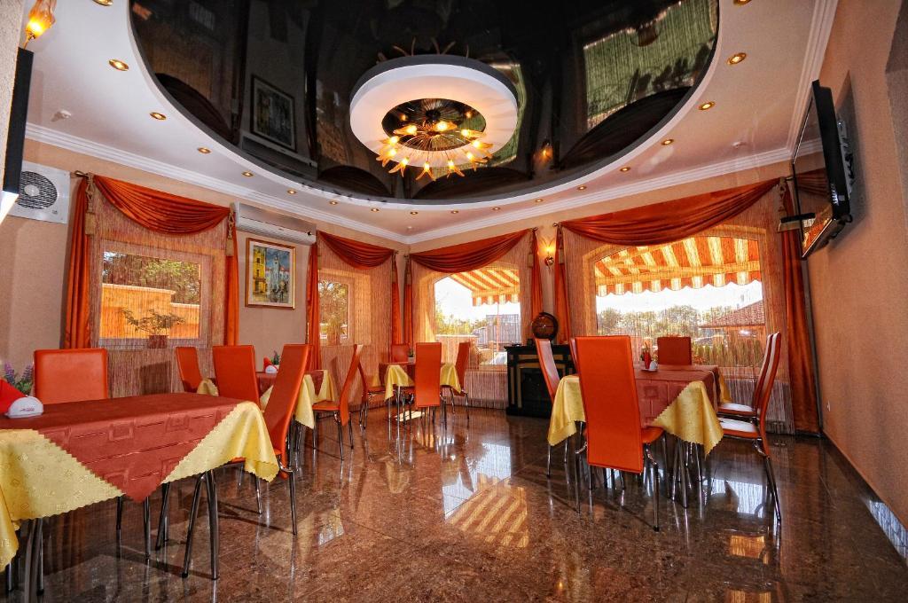Magnat Otel Mukaçeve Dış mekan fotoğraf