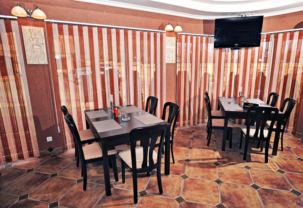 Magnat Otel Mukaçeve Dış mekan fotoğraf